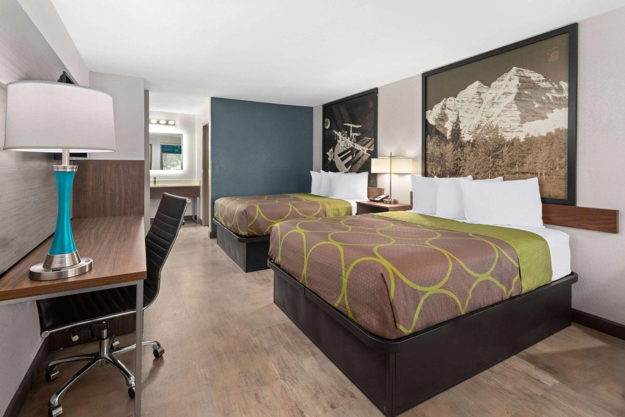 ซูเปอร์ 8 บาย วินด์แฮม แพรตวิลล์ มอนต์โกเมอรี Motel แพรตต์วิลล์ ภายนอก รูปภาพ